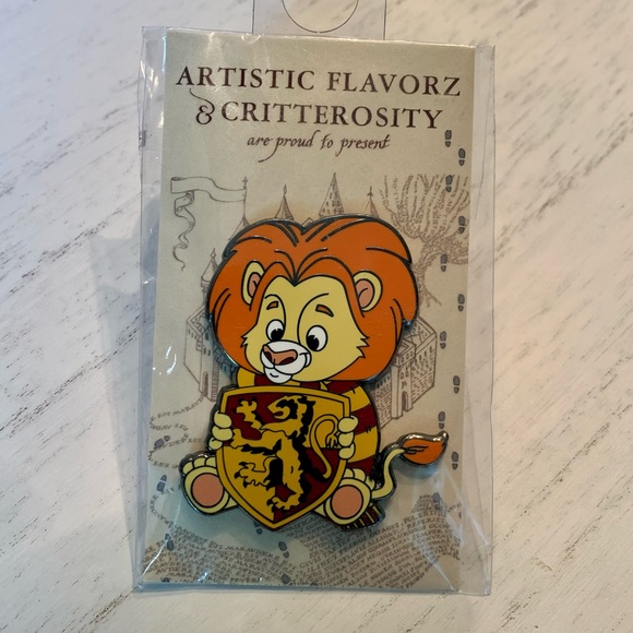 Harry Potter Gryffindor Lion Enamel Pin - Picture 1 of 2